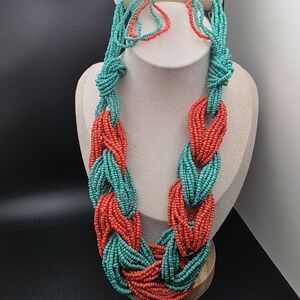 Elegant Coral and Turquoise Seadbead Beaded Necklace (1550)